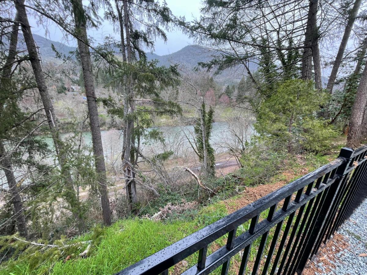 The River House Grants Pass Dış mekan fotoğraf
